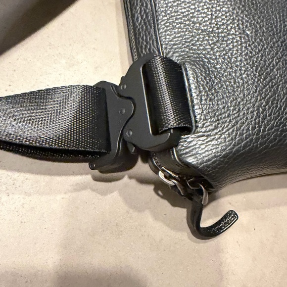 Black Leather Belt Bag - Picture 4 of 6
